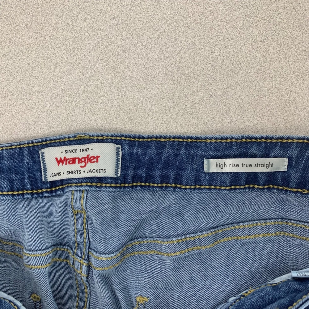 Wrangler Jeans Womens 18x30‎ Blue High Rise True Straight Stretch Medium Wash - Picture 3 of 11